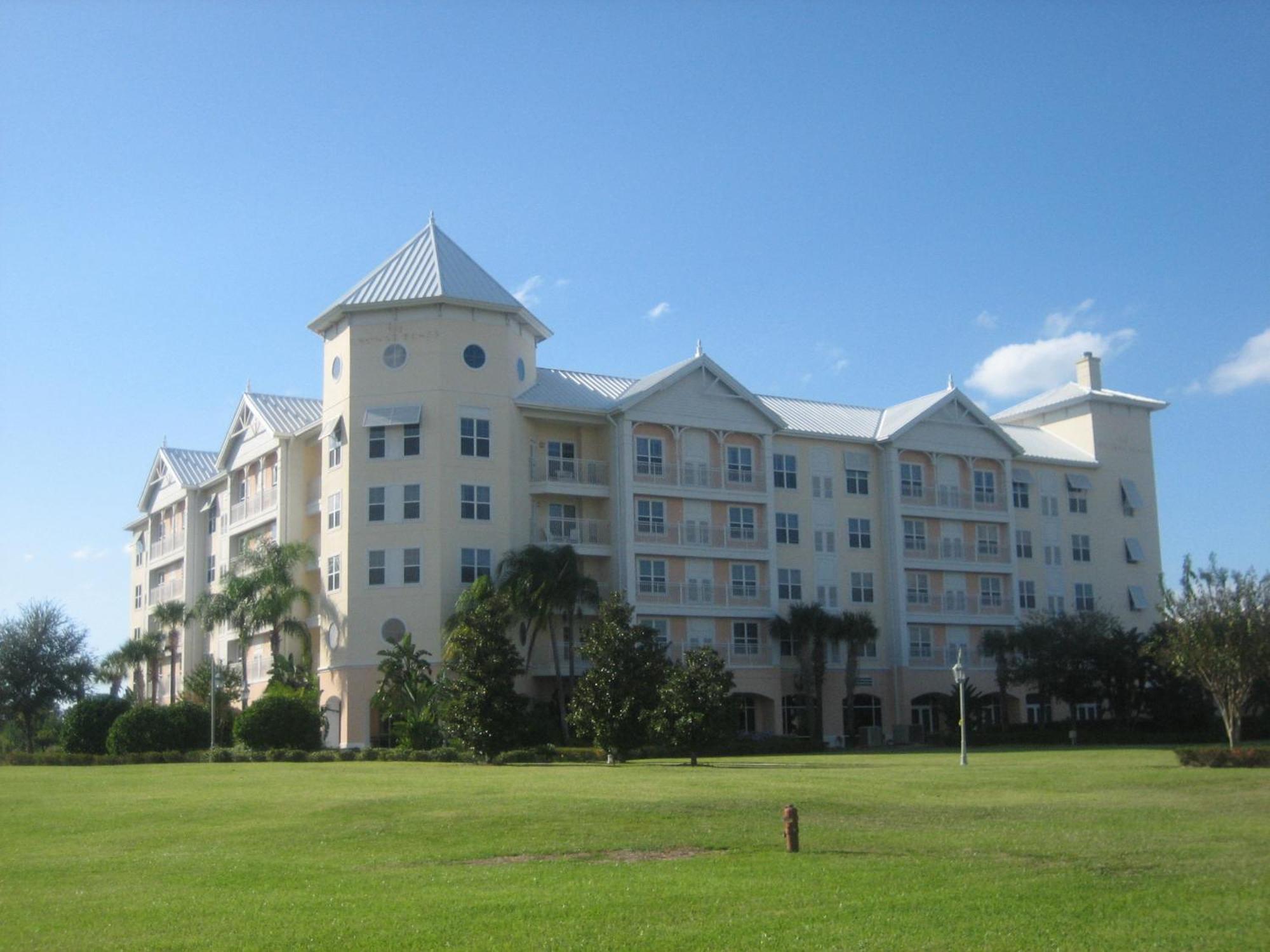 Monumental Hotel Orlando Williamsburg Экстерьер фото